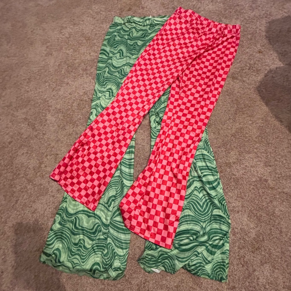 Stretchy bell bottom leggings